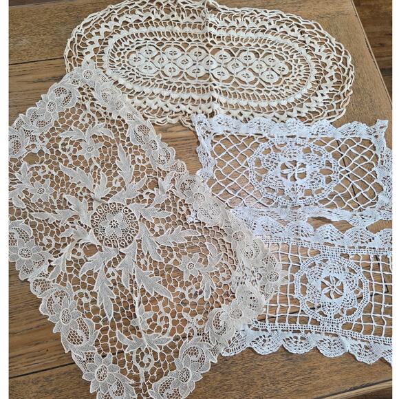 Vtg Lot 20 Crochet Lace Doilies Table Runners Floral Color Circle Rectangle - Picture 1 of 6